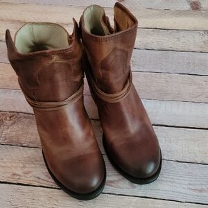 *New* Freebirds Casey Brown Leather Ankle Boots